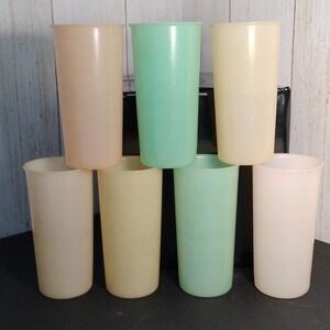 Tupperware 6 oz tumblers X 7 #117 vintage retro (B7)